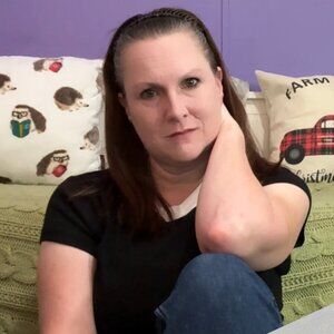 Meet your Posher, Dakota